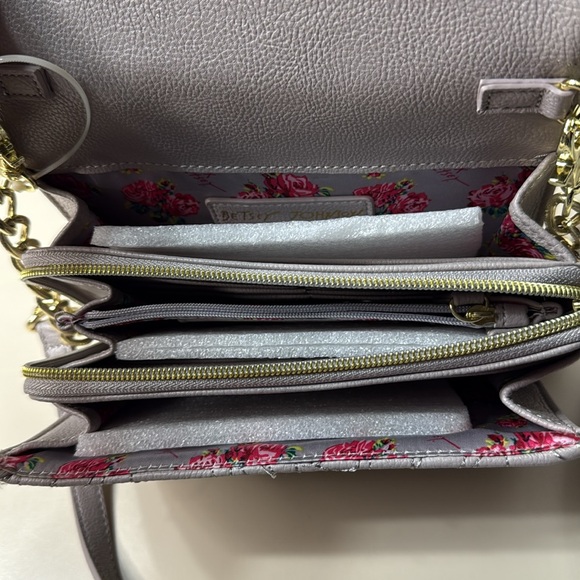 Betsey Johnson Elegant Cream Pink Bow Accent Women's Bag Gold Tone Hardware New - Picture 6 of 10